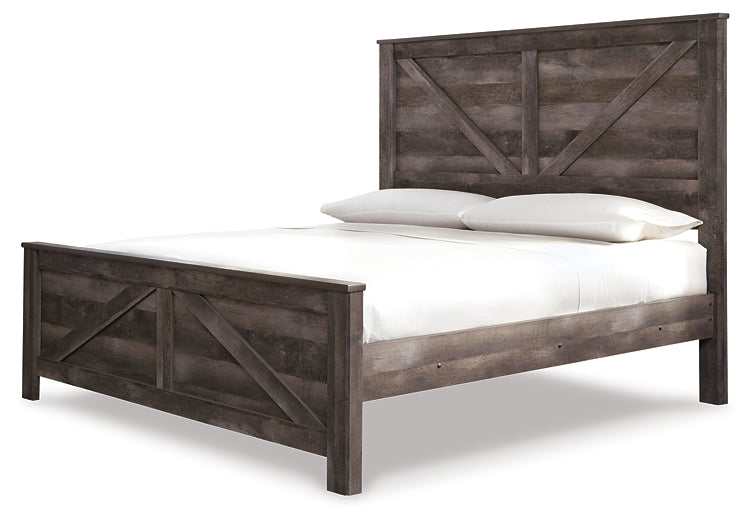 Wynnlow  Crossbuck Panel Bed With Dresser